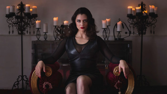 Mistress Bella Lugosi